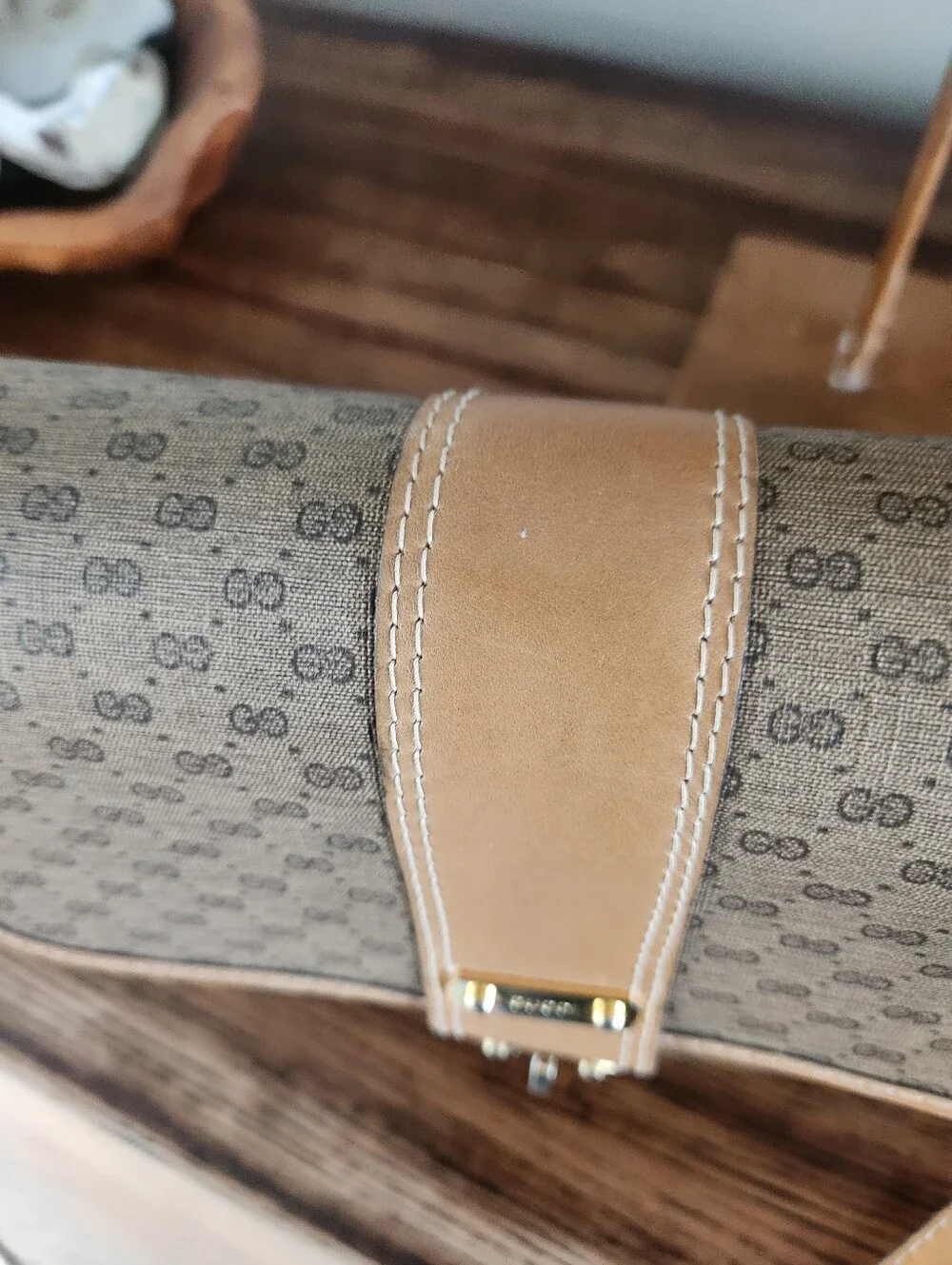 Gucci Beige Tan Monogram Micro GG Vintage Crossbody Bag with Matching Wallet - Picture 8 of 15